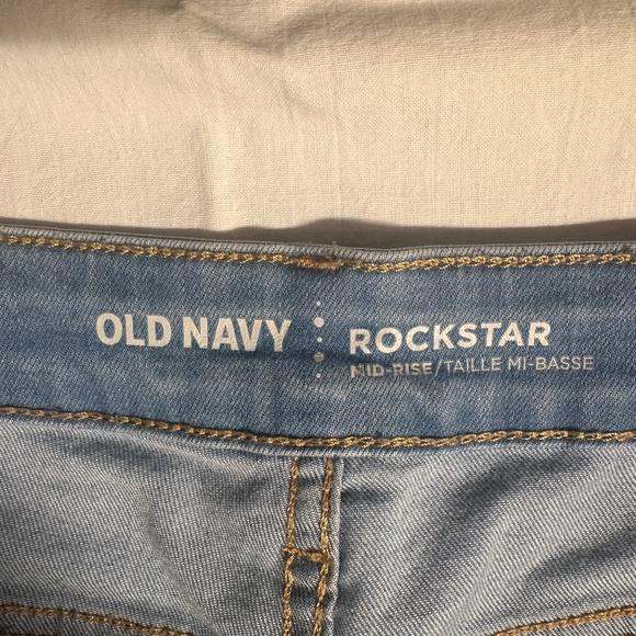 Old Navy Mid-Rise Rockstar Super Skinny Jeans Long Inseam - Picture 6 of 6